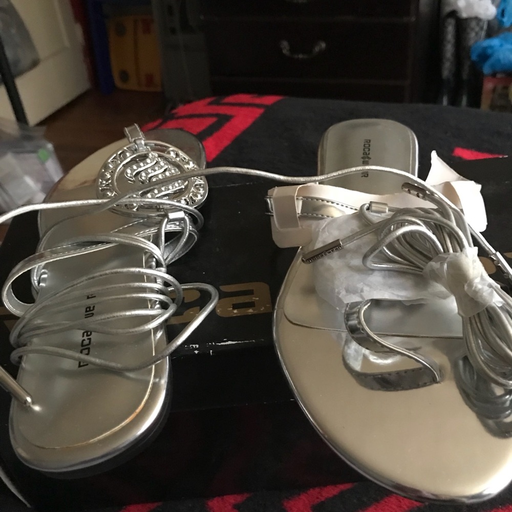 Size 7 Silver Roca Wear Flat Sandals